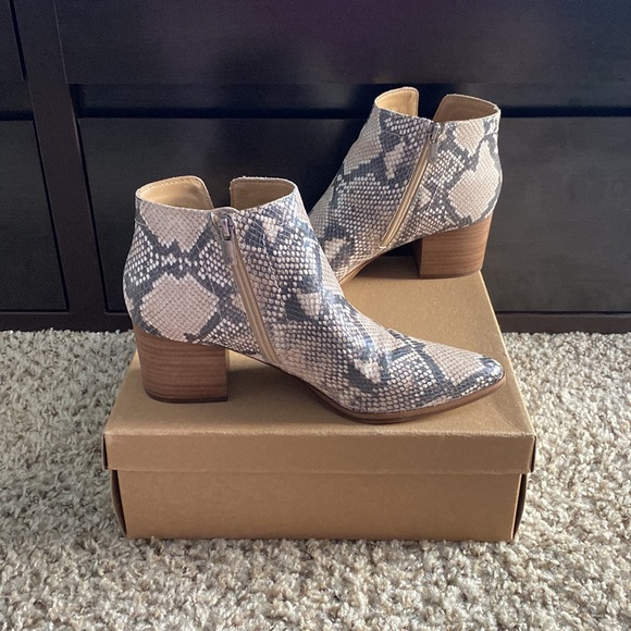 💓Snake Booties - Picture 3 of 5